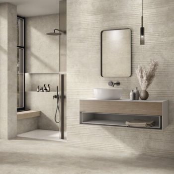 Revestimiento Capital Beige 40 x 120 cm y Sink Capital Beige 40 x 120 cm. Pavimento Capital Beige 120 x 120 cm.