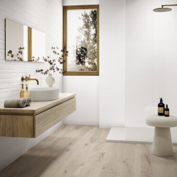 Revestimiento Polar Matt 30x90cm. Pavimento Plank Oak 20x120 cm.