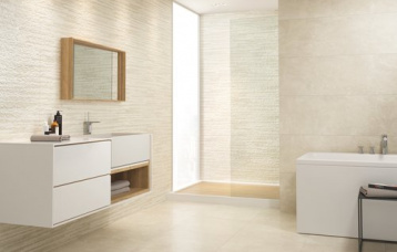 Boulevard Natural 40 x 120 cm. Wand Boulevard Caramel 40 x 120 cm. Pavimento Boulevard Natural 59 x 59 cm.